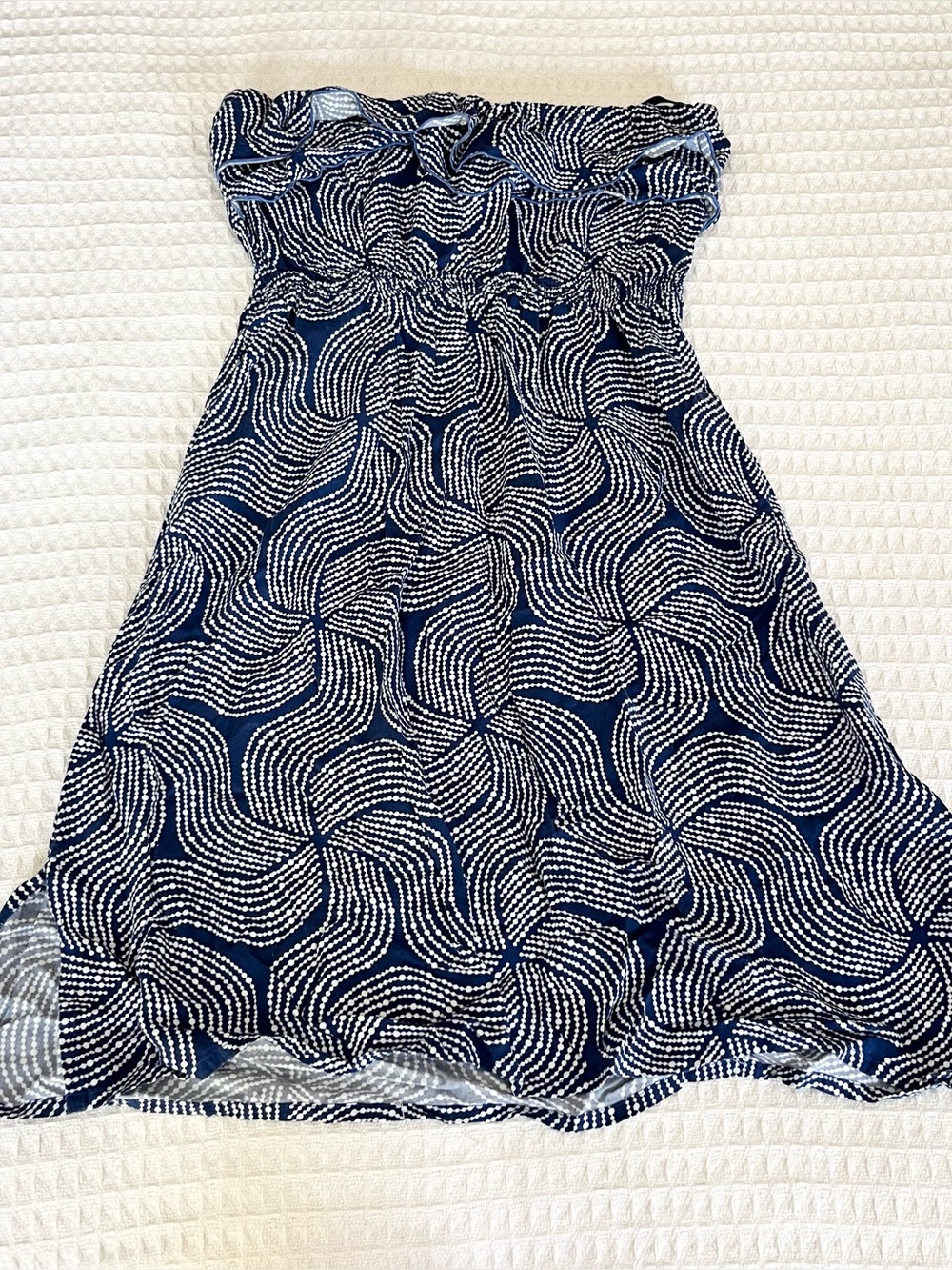 escapada Navy and White Strapless Patterned Dress